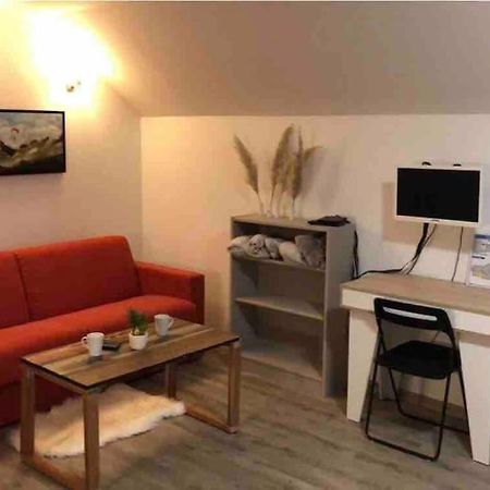 Au Bout Du Bois Piscine Sauna Hammam Accessible En Saison Et Le Logement Accessible Toute L Annee Les Deserts  Ngoại thất bức ảnh